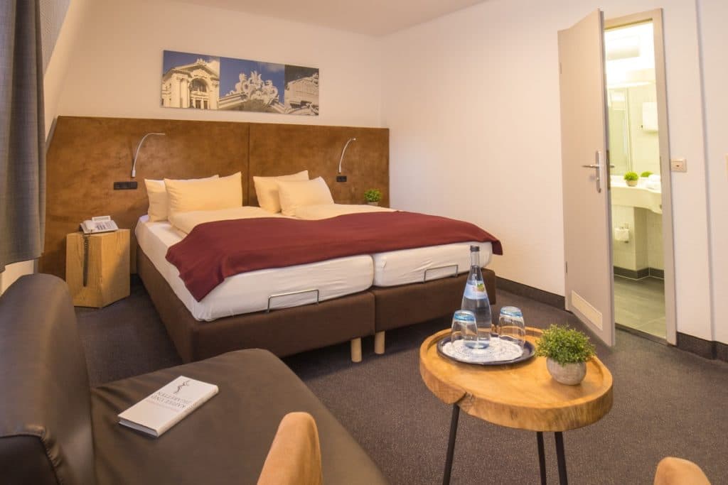 residenz-ravensburg-3-sterne-doppelzimmer-mit-schraege